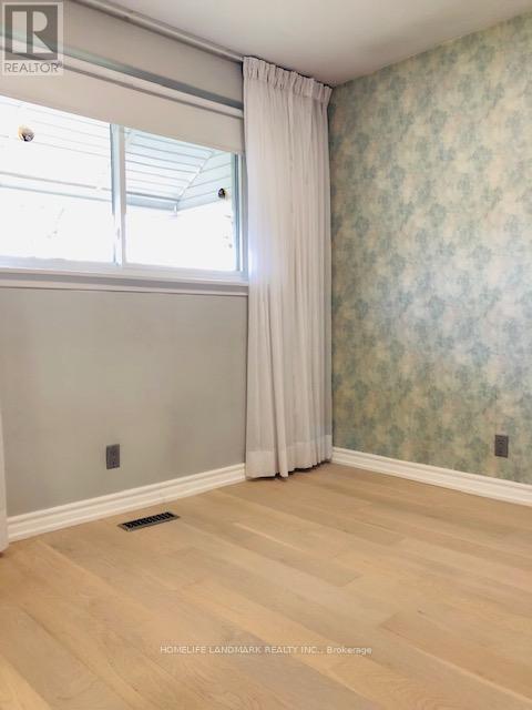 Main - 23 Gatesgill Crescent, Toronto, Ontario  M3M 1Y1 - Photo 17 - W12859718