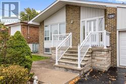 Main - 23 Gatesgill Crescent, Toronto, Ontario  M3M 1Y1 - Photo 3 - W12859718