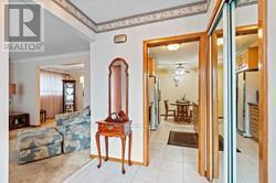 Main - 23 Gatesgill Crescent, Toronto, Ontario  M3M 1Y1 - Photo 4 - W12859718