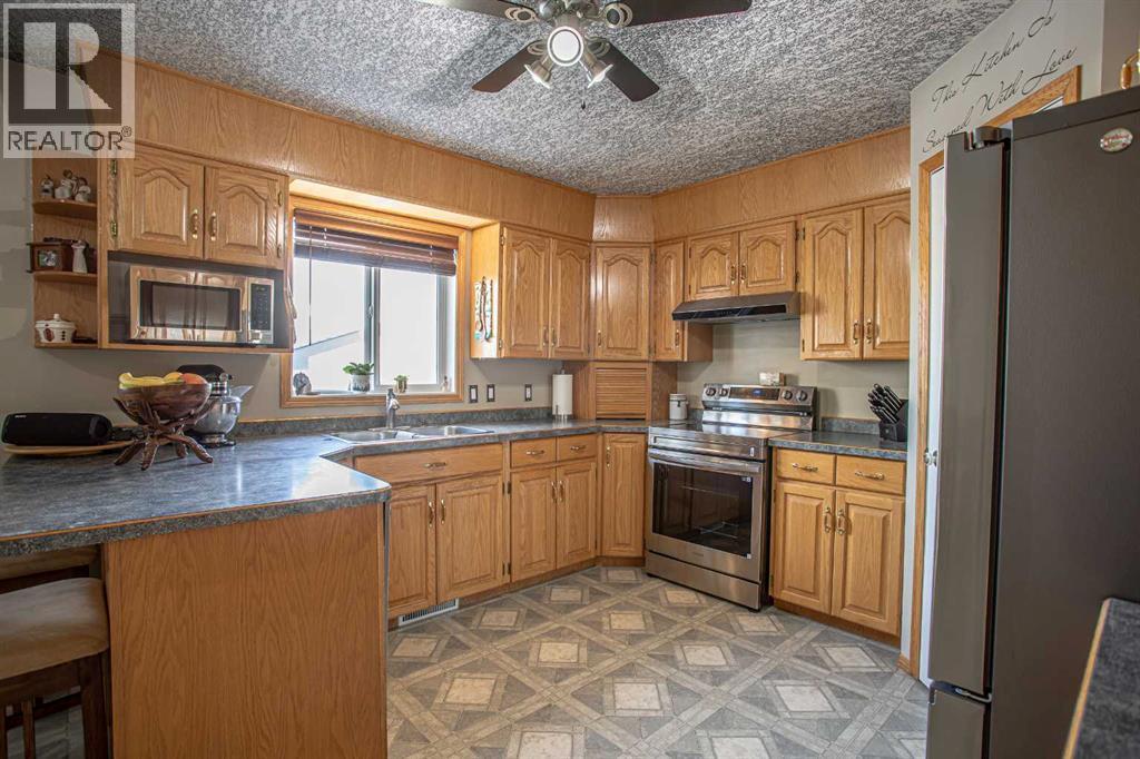 2 Bjornson Avenue, High Level, Alberta  T0H 1Z0 - Photo 11 - A2276286