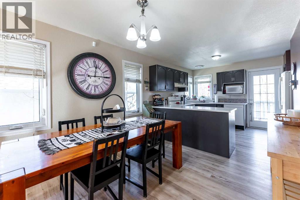 198 Mt Blakiston Road W, Lethbridge, Alberta  T1K 6M5 - Photo 20 - A2290960