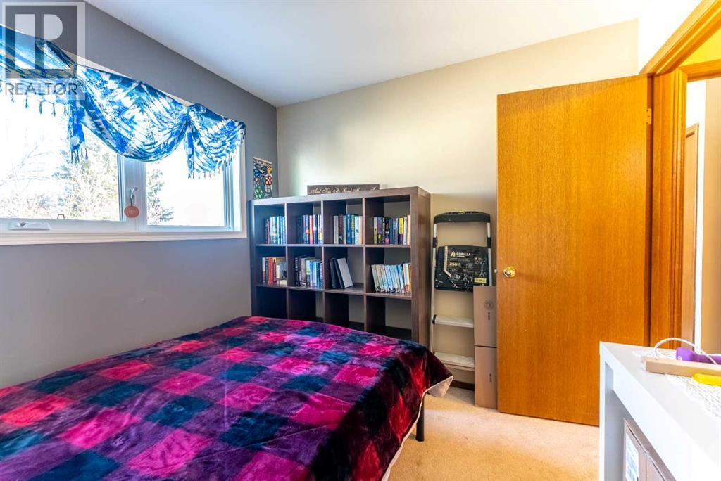 198 Mt Blakiston Road W, Lethbridge, Alberta  T1K 6M5 - Photo 33 - A2290960