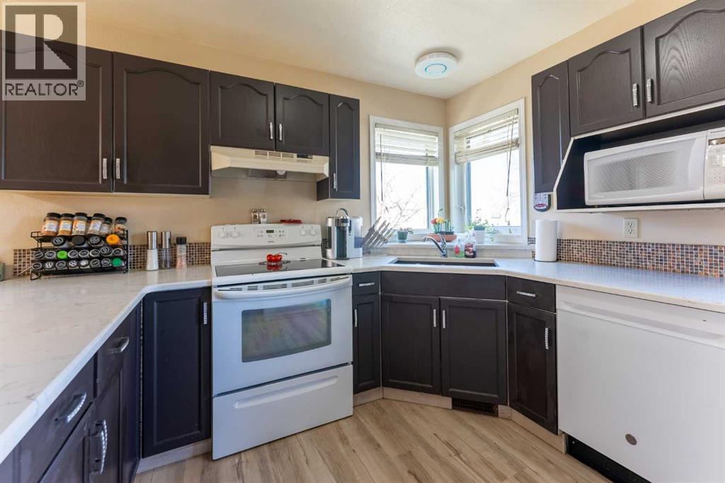 198 Mt Blakiston Road W, Lethbridge, Alberta  T1K 6M5 - Photo 23 - A2290960