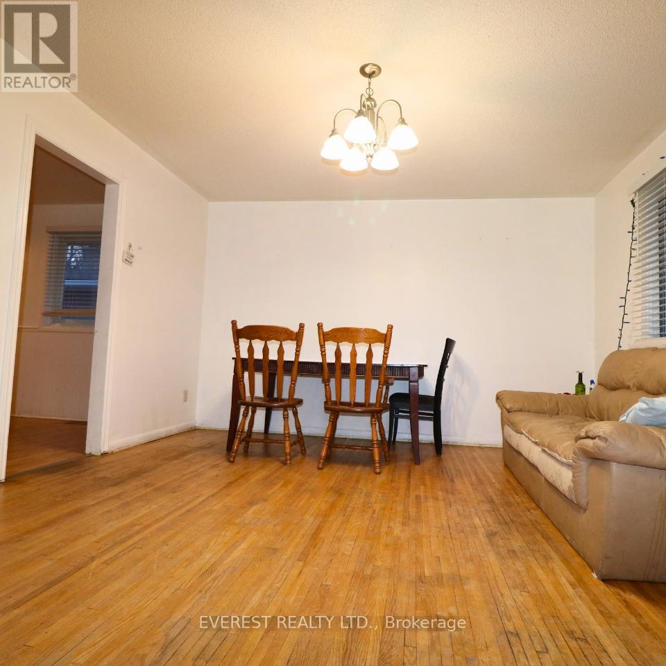 15 Oakville Avenue, London East, Ontario  N5V 2R9 - Photo 7 - X12859704