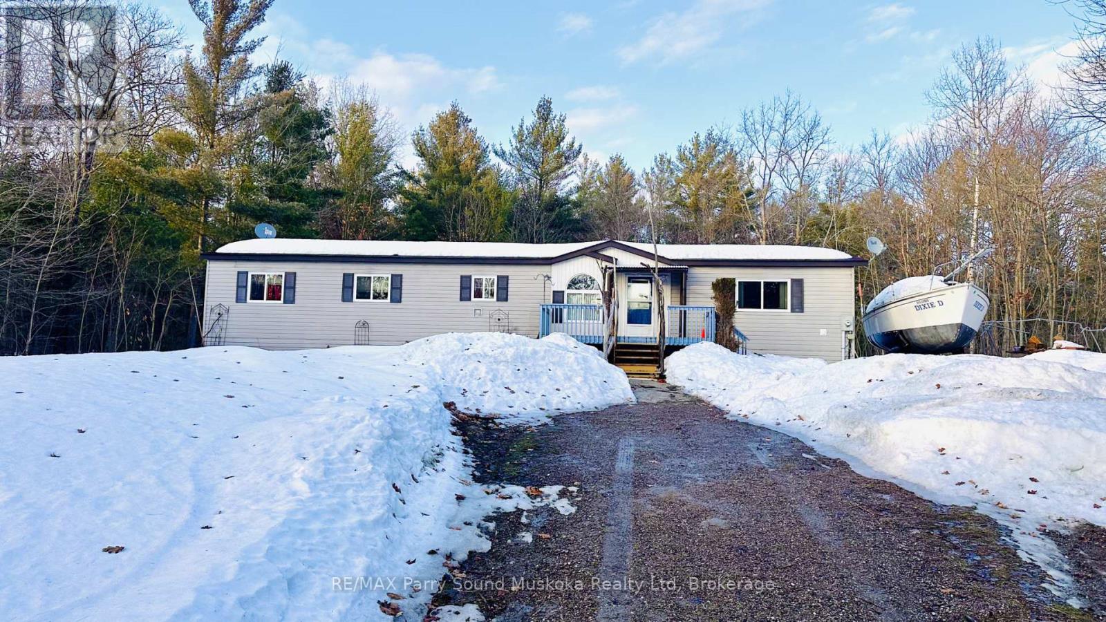 3 Little's Lane, Carling, Ontario  P0G 1G0 - Photo 2 - X12859444