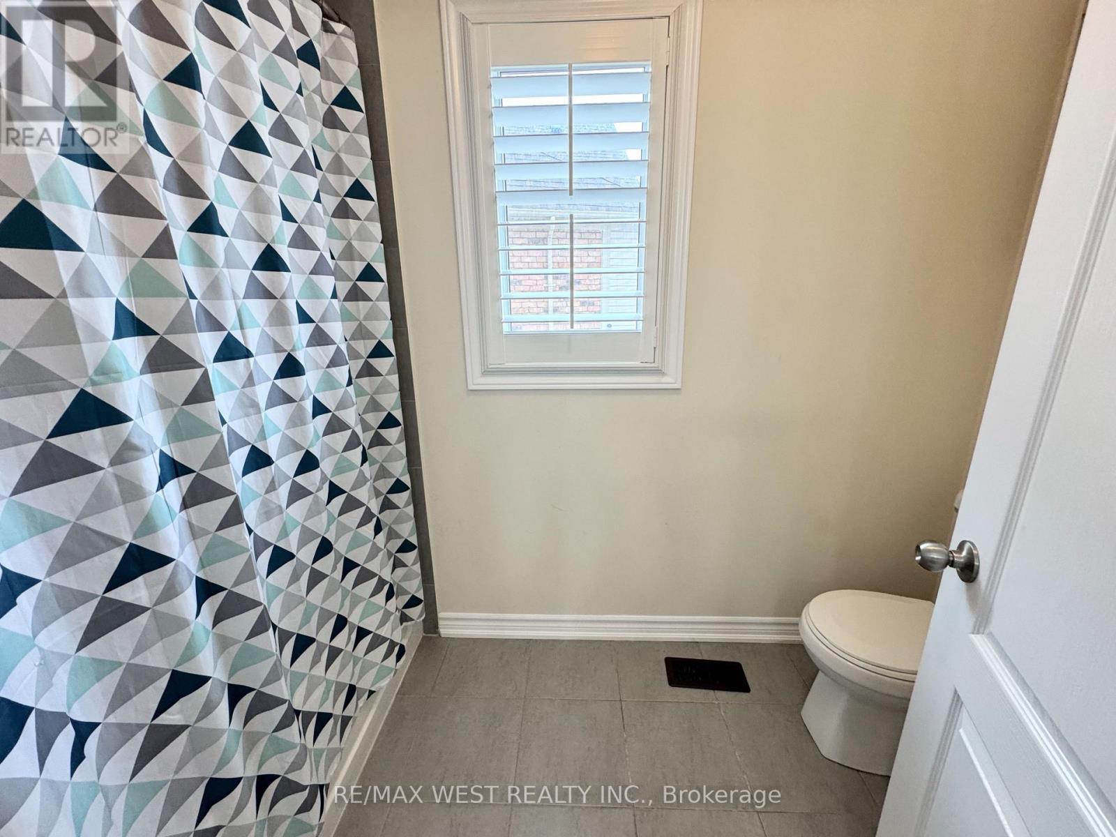 24 Maple Cider Street, Caledon, Ontario  L7C 4B8 - Photo 35 - W12859210