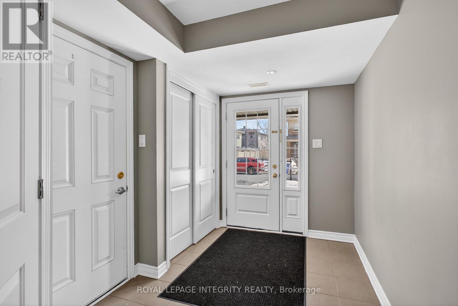 630 Lauraleaf Crescent, Ottawa, Ontario  K2J 6G9 - Photo 4 - X12858634