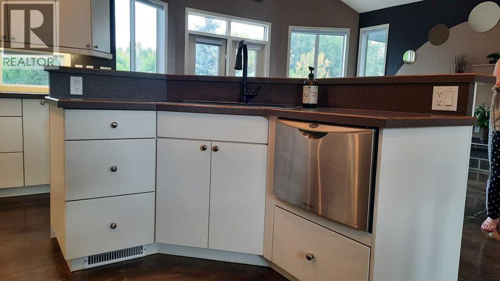 2070 Newcastle Trail, Drumheller, Alberta  T0J 0Y2 - Photo 11 - A2290857