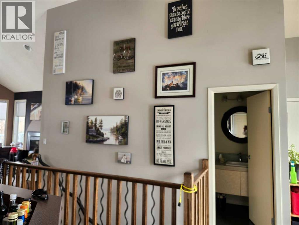 2070 Newcastle Trail, Drumheller, Alberta  T0J 0Y2 - Photo 5 - A2290857