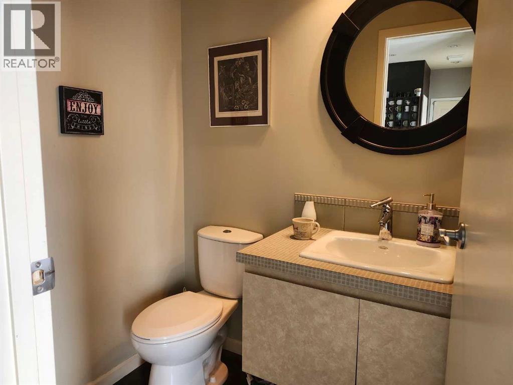 2070 Newcastle Trail, Drumheller, Alberta  T0J 0Y2 - Photo 7 - A2290857