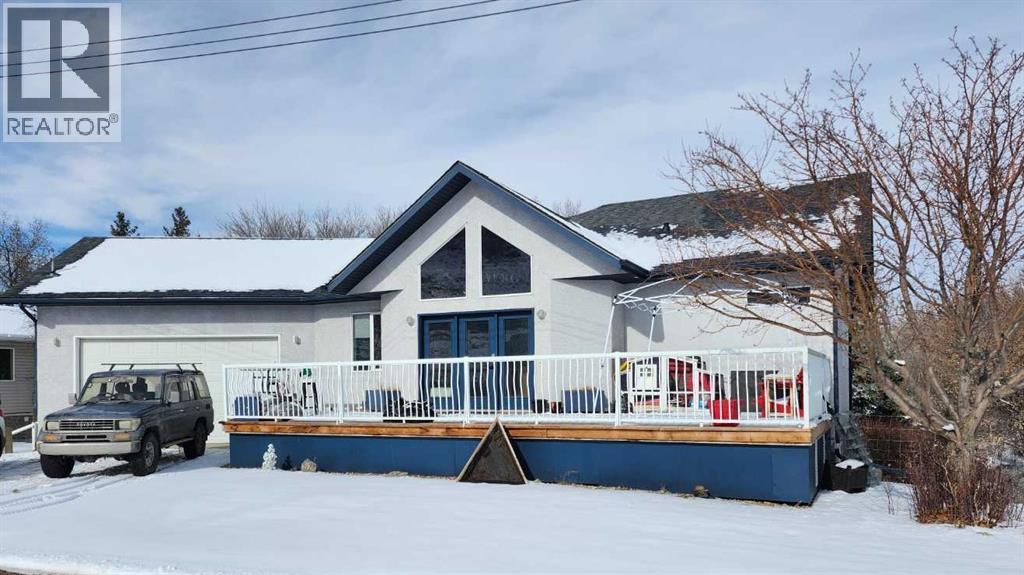 2070 Newcastle Trail, Drumheller, Alberta  T0J 0Y2 - Photo 3 - A2290857