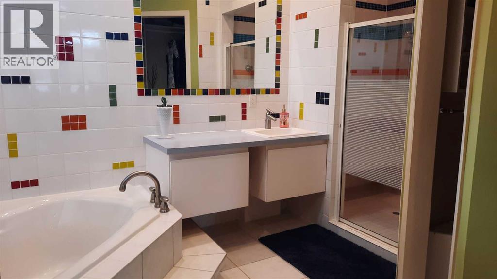 2070 Newcastle Trail, Drumheller, Alberta  T0J 0Y2 - Photo 18 - A2290857