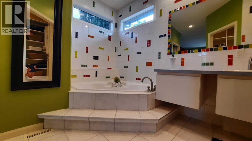 2070 Newcastle Trail, Drumheller, Alberta  T0J 0Y2 - Photo 19 - A2290857