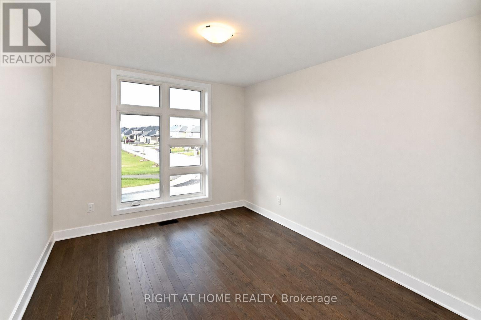 180 Hawkeswood Drive, Ottawa, Ontario  K4M 0E6 - Photo 5 - X12859732