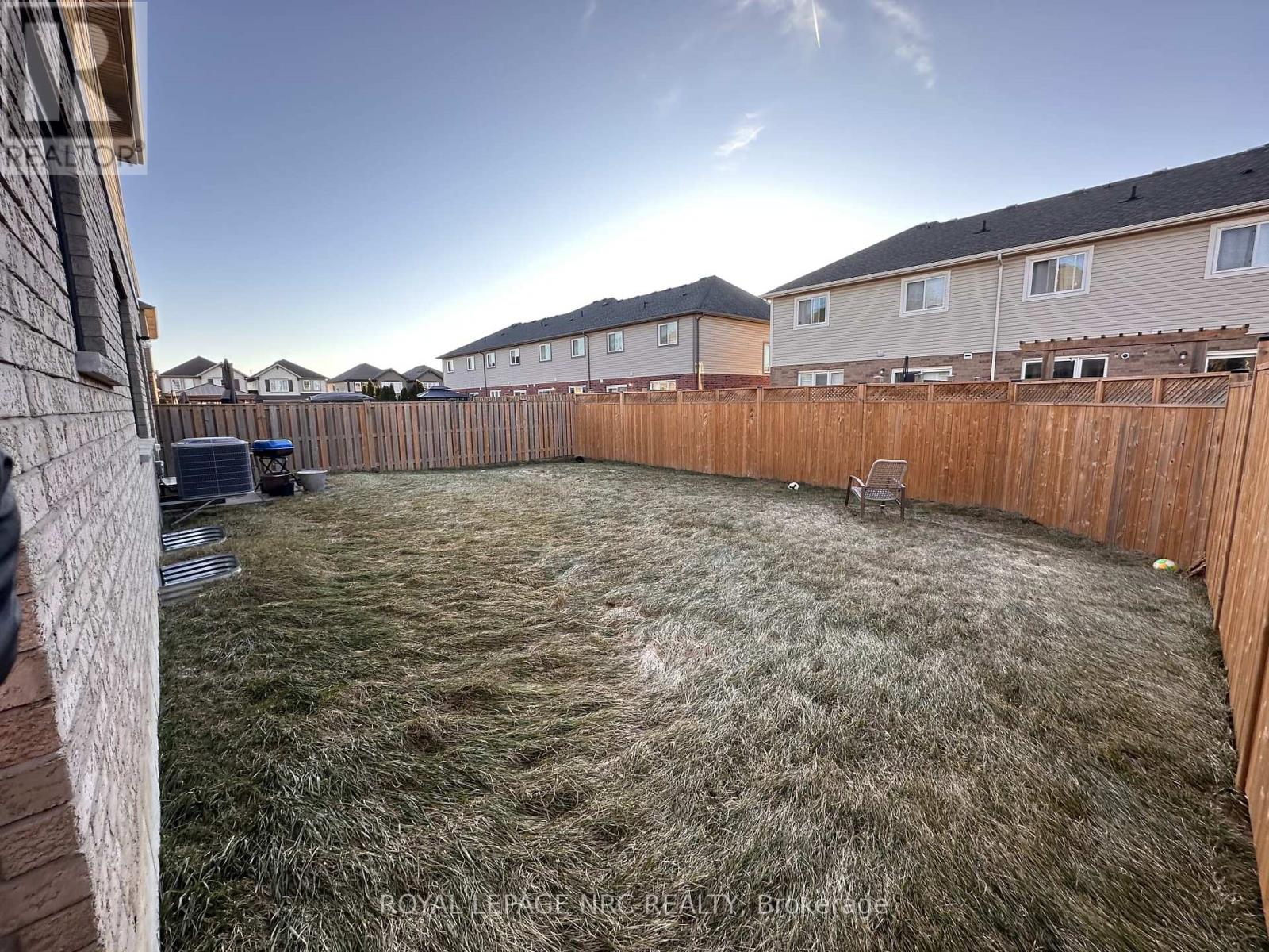 40 Elderberry Street, Thorold, Ontario  L2V 0E7 - Photo 11 - X12859740