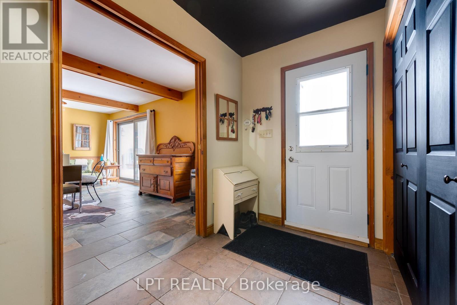 3923 Guest Road, Innisfil, Ontario  L9S 2T2 - Photo 11 - N12859734