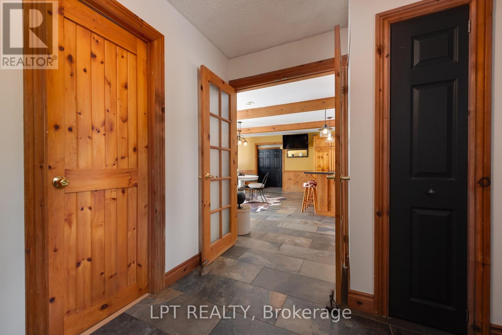 3923 Guest Road, Innisfil, Ontario  L9S 2T2 - Photo 12 - N12859734