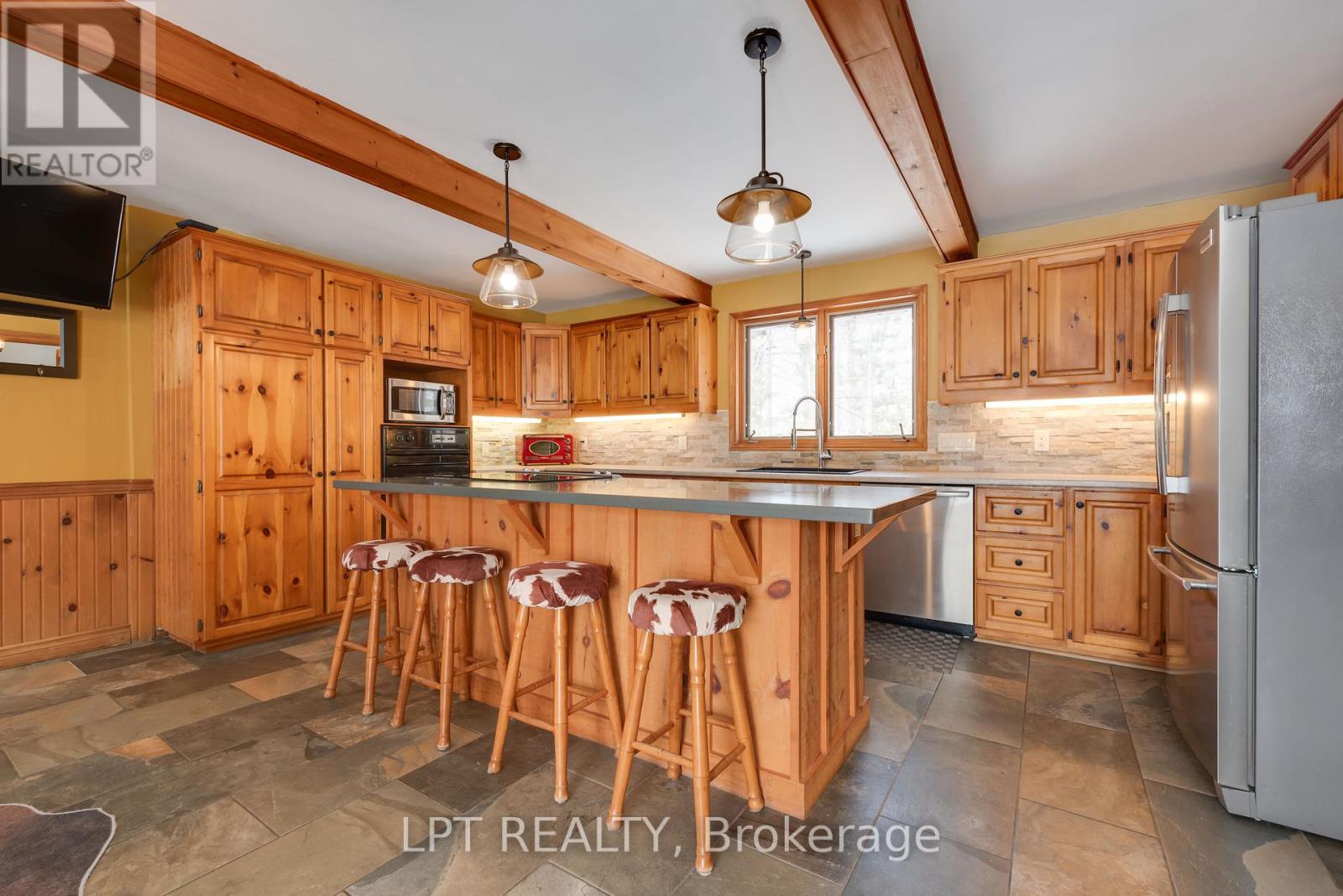 3923 Guest Road, Innisfil, Ontario  L9S 2T2 - Photo 6 - N12859734