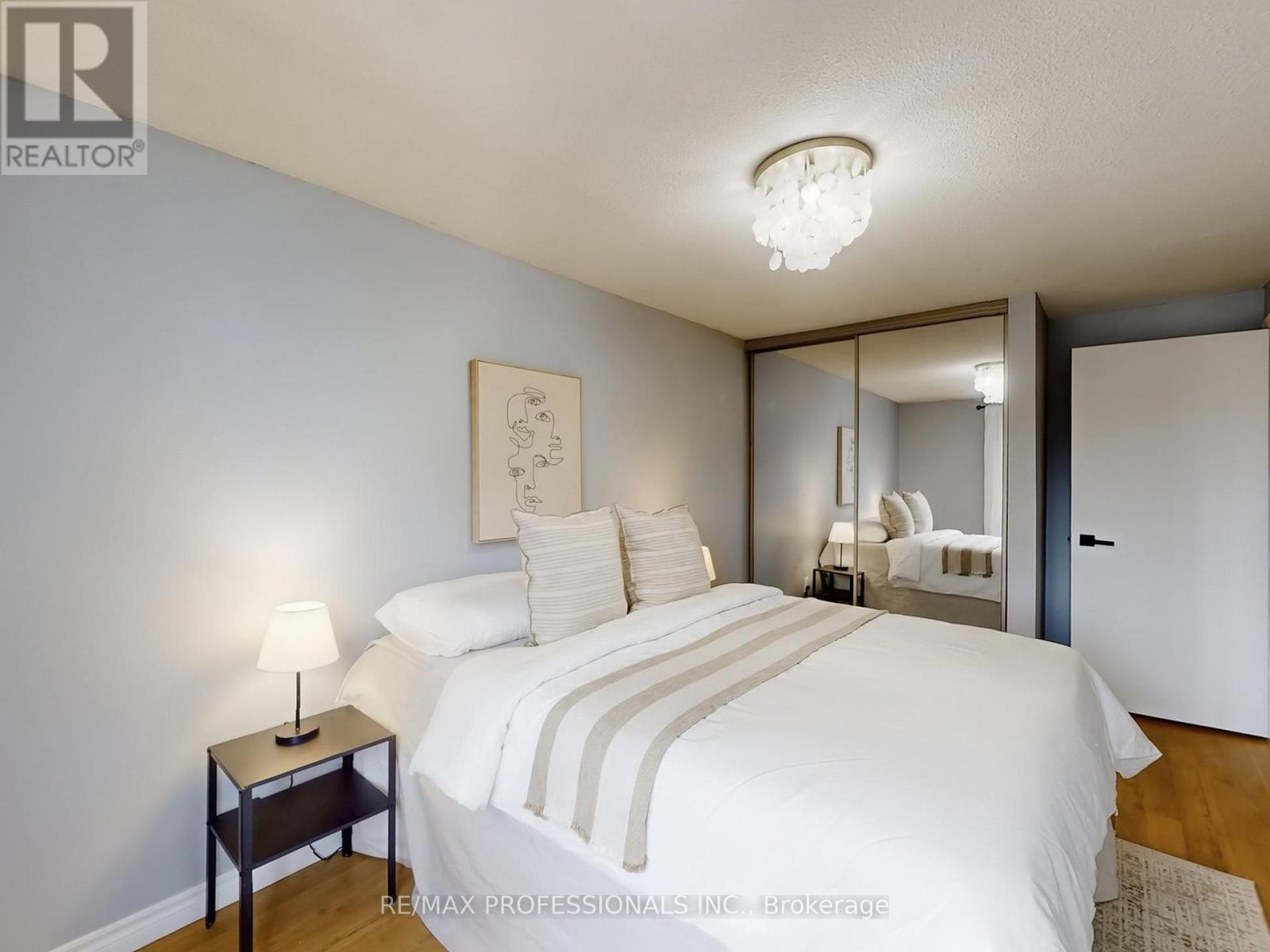 7 - 1755 Rathburn Road E, Mississauga, Ontario  L4W 2M8 - Photo 19 - W12859726