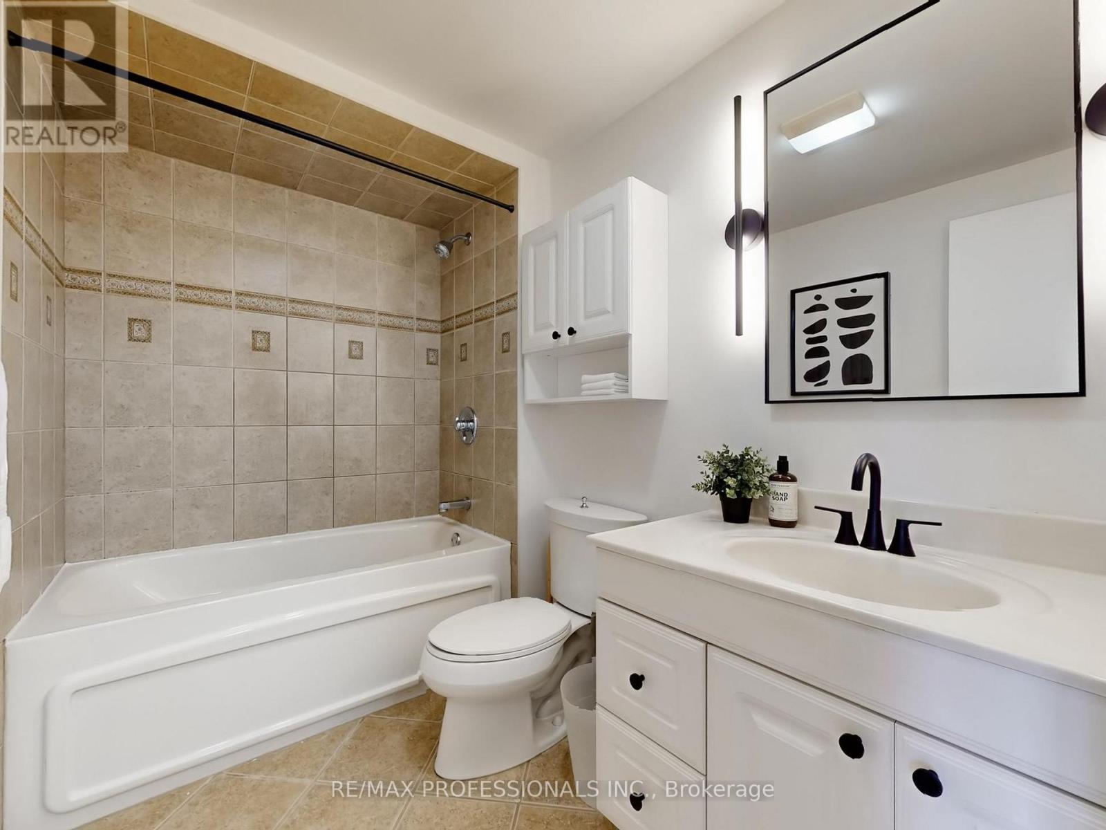 7 - 1755 Rathburn Road E, Mississauga, Ontario  L4W 2M8 - Photo 22 - W12859726