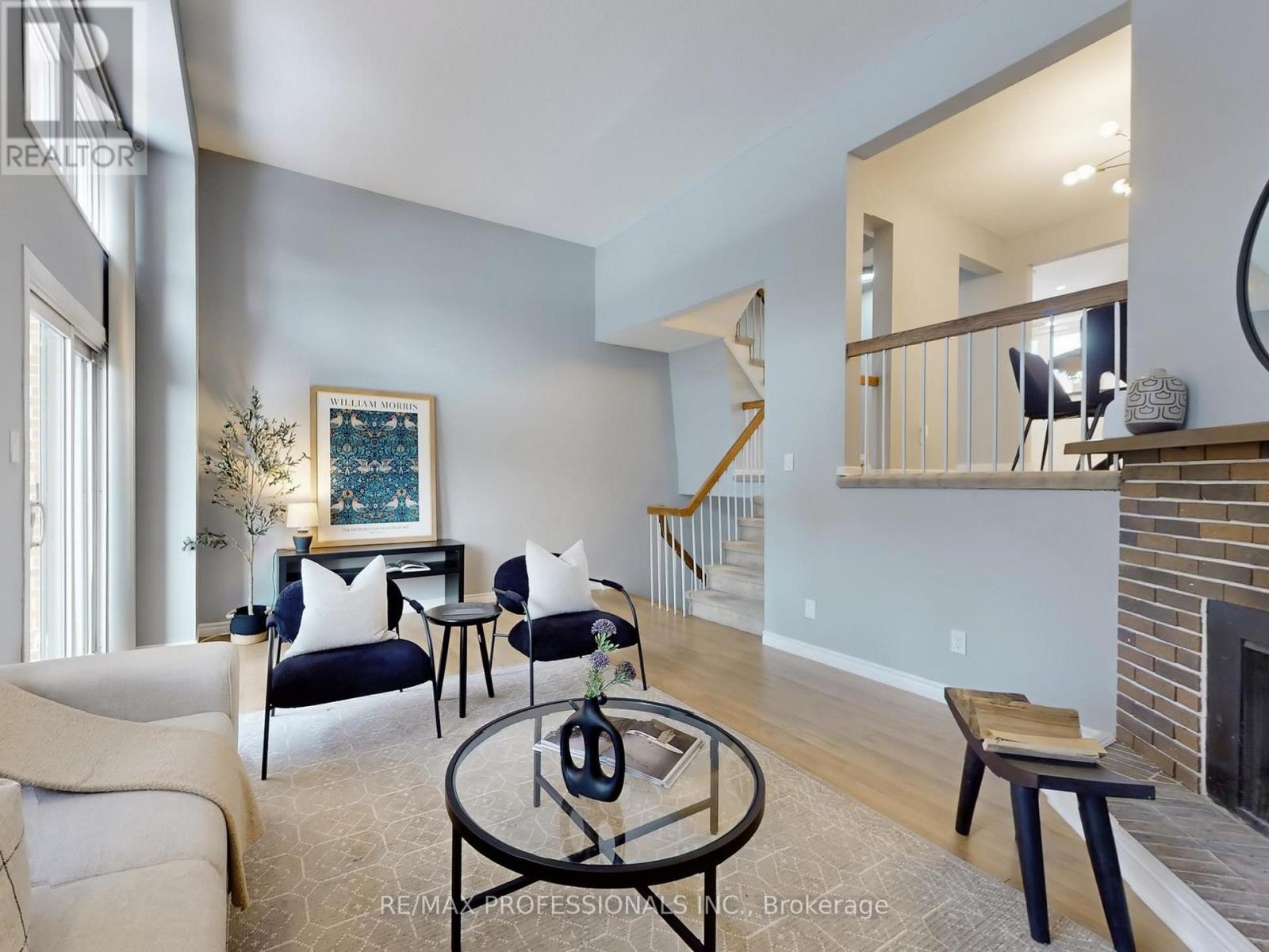 7 - 1755 Rathburn Road E, Mississauga, Ontario  L4W 2M8 - Photo 9 - W12859726