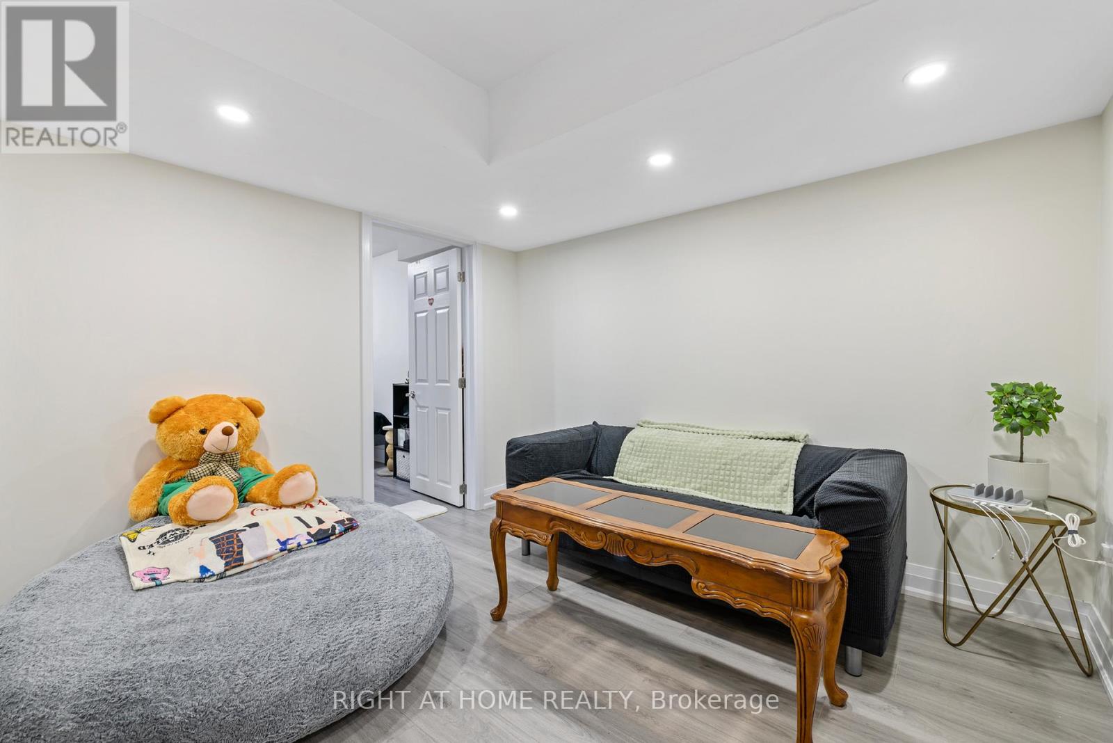 139 Freure Drive, Cambridge, Ontario  N1S 0A2 - Photo 12 - X12859738