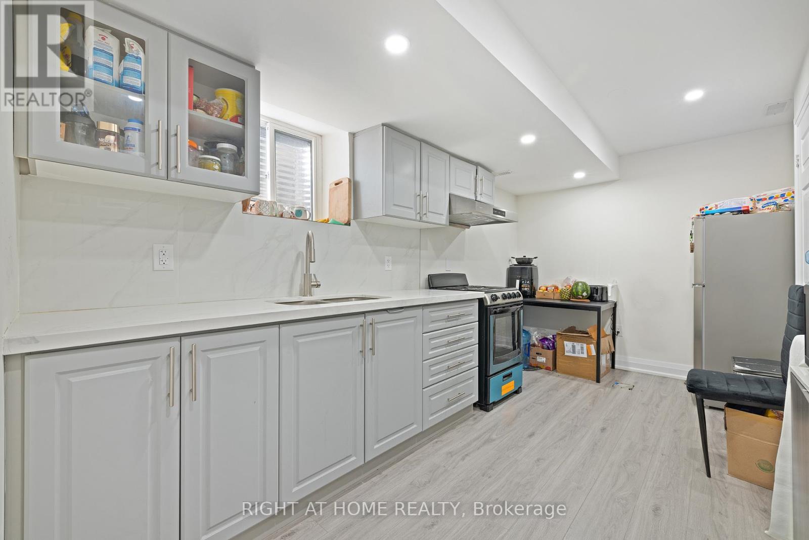 139 Freure Drive, Cambridge, Ontario  N1S 0A2 - Photo 19 - X12859738