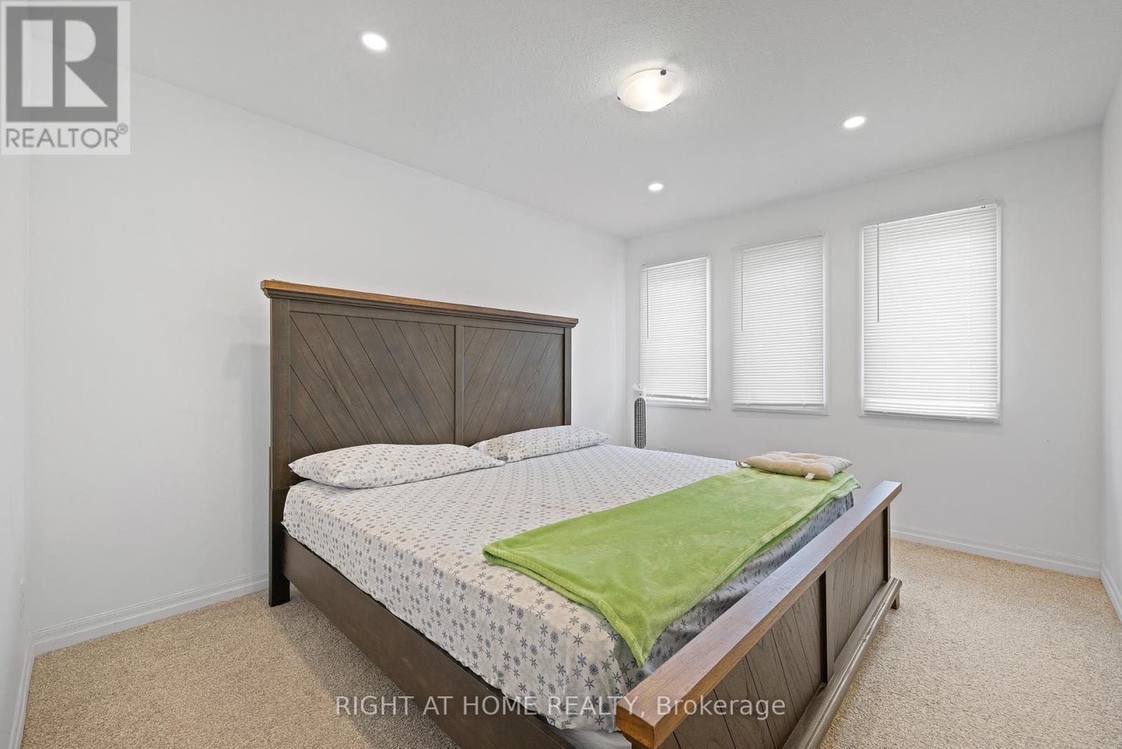 139 Freure Drive, Cambridge, Ontario  N1S 0A2 - Photo 31 - X12859738