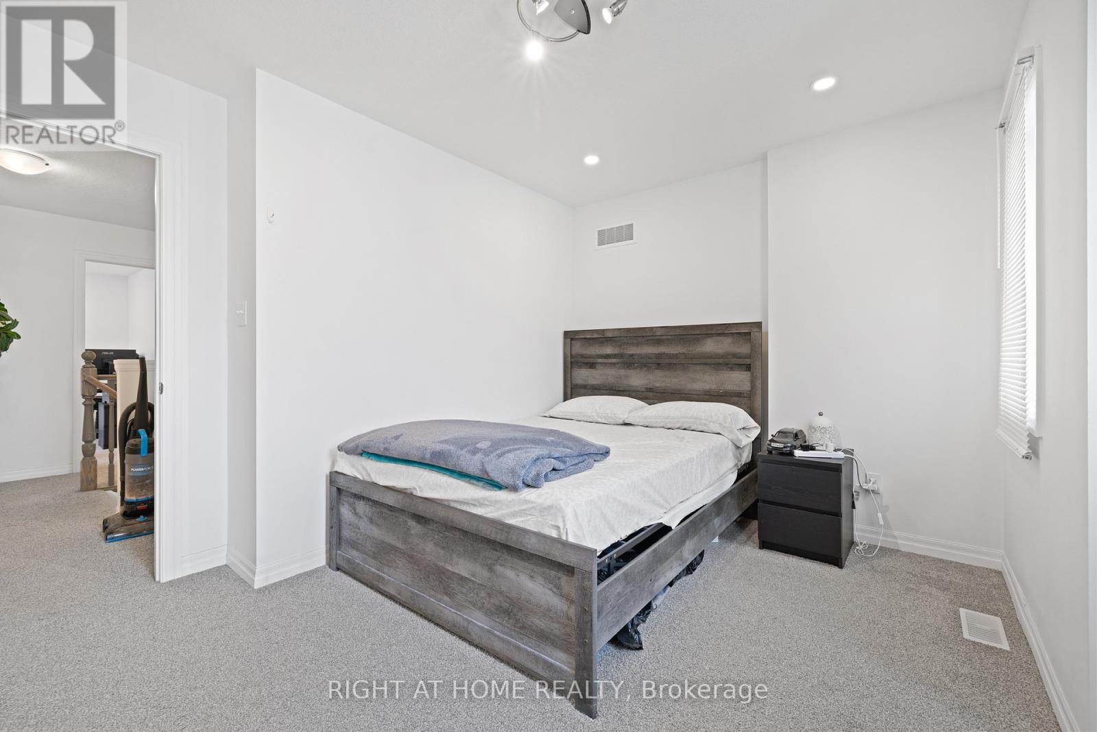 139 Freure Drive, Cambridge, Ontario  N1S 0A2 - Photo 34 - X12859738