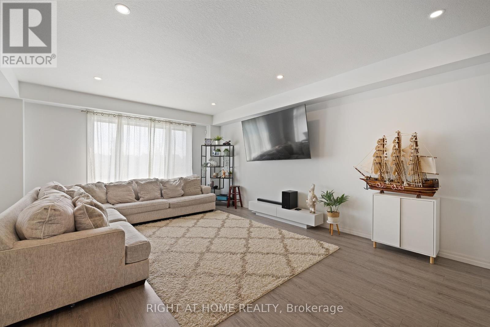 139 Freure Drive, Cambridge, Ontario  N1S 0A2 - Photo 5 - X12859738