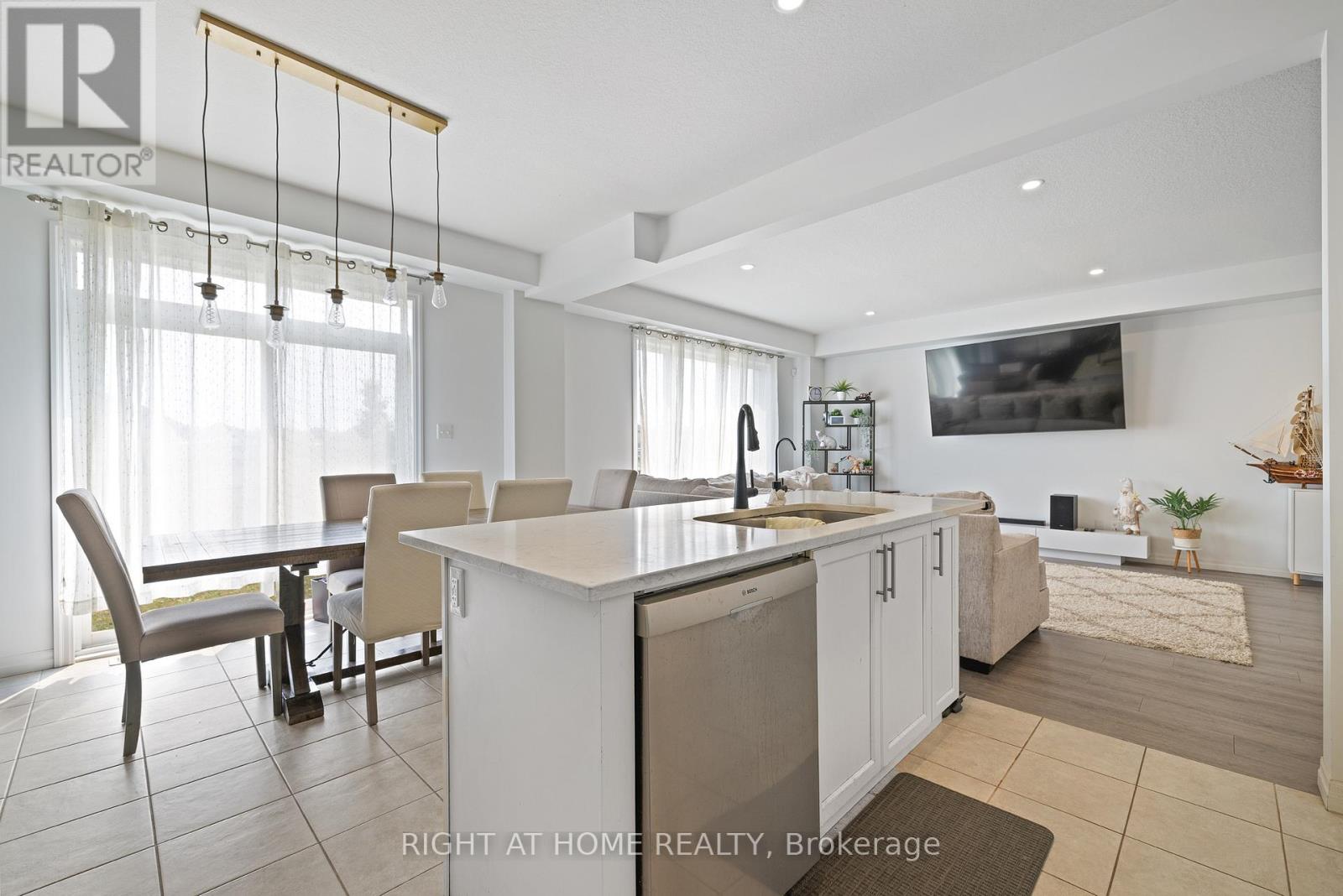 139 Freure Drive, Cambridge, Ontario  N1S 0A2 - Photo 8 - X12859738