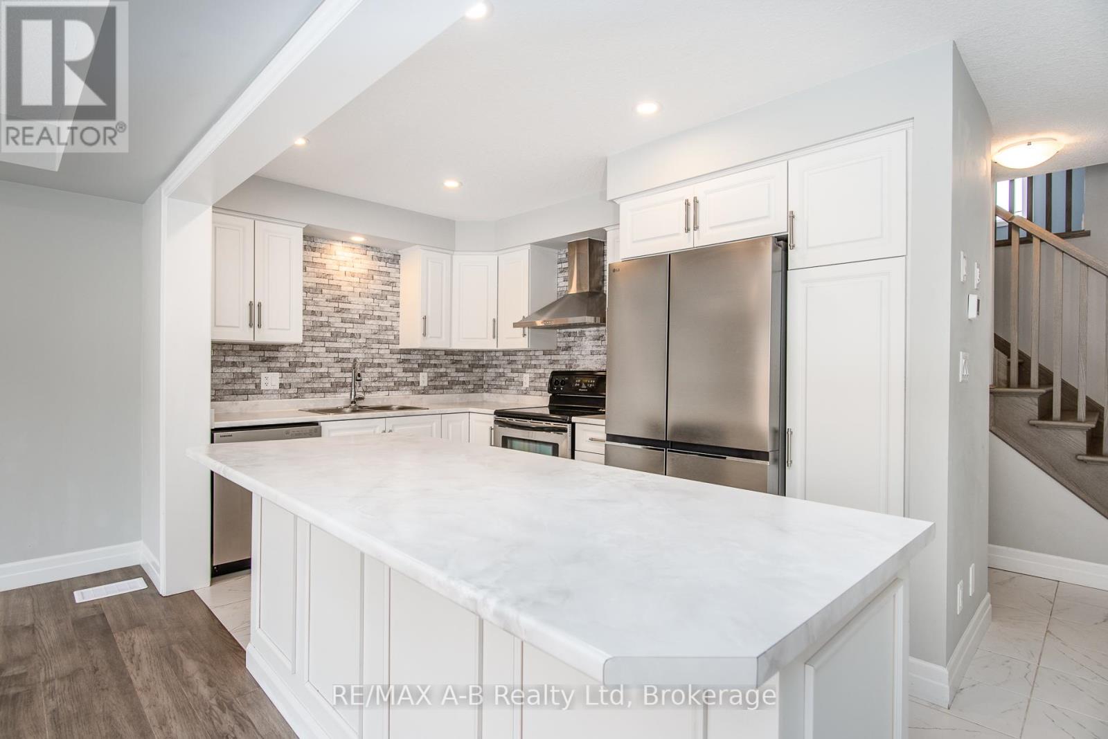 45 Robertson Drive, Stratford, Ontario  N5A 0J6 - Photo 14 - X12859364