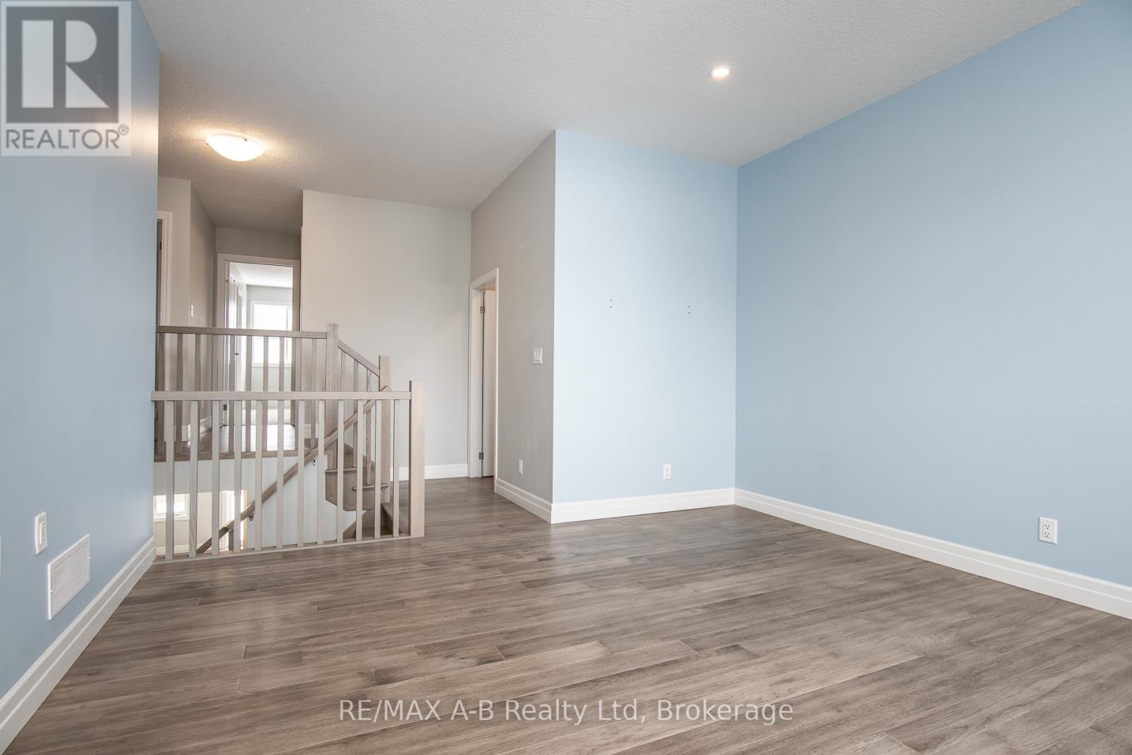 45 Robertson Drive, Stratford, Ontario  N5A 0J6 - Photo 22 - X12859364