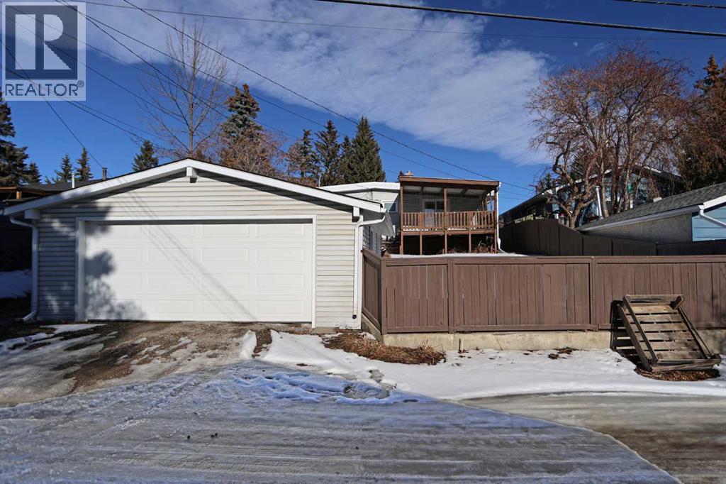 5219 Brisebois Drive Nw, Calgary, Alberta  T2L 2G7 - Photo 36 - A2288012