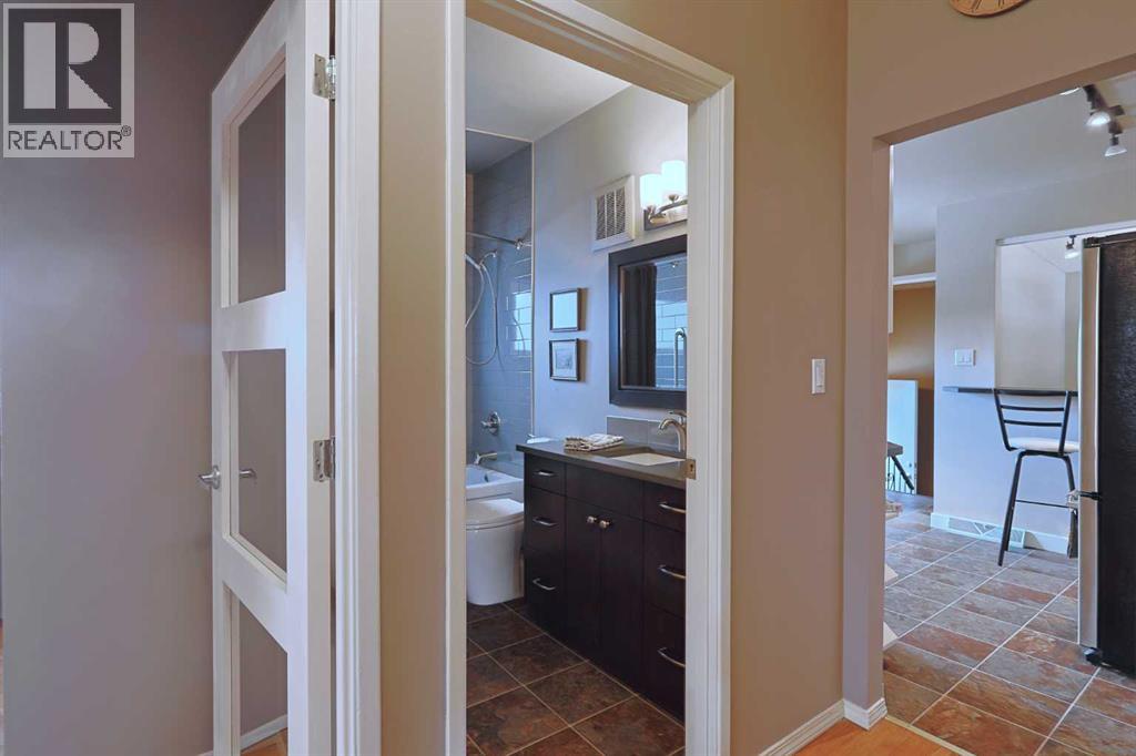 5219 Brisebois Drive Nw, Calgary, Alberta  T2L 2G7 - Photo 18 - A2288012