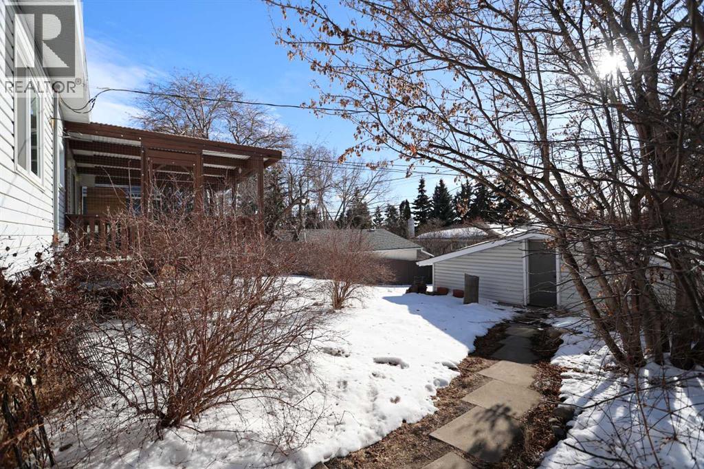 5219 Brisebois Drive Nw, Calgary, Alberta  T2L 2G7 - Photo 32 - A2288012