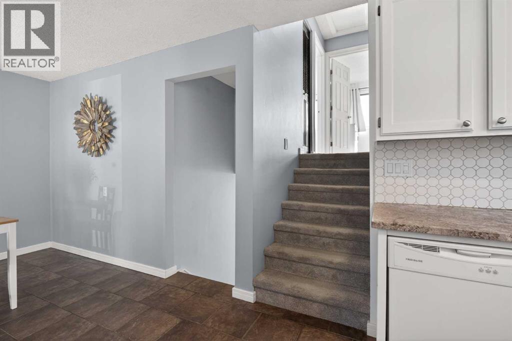 8005 Ranchview Drive Nw, Calgary, Alberta  T3G 1S7 - Photo 16 - A2291292