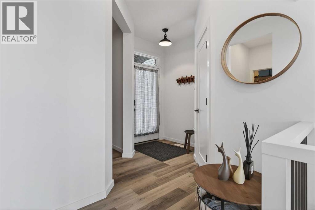 162 Belmont Crescent Sw, Calgary, Alberta  T2X 4N6 - Photo 3 - A2288451