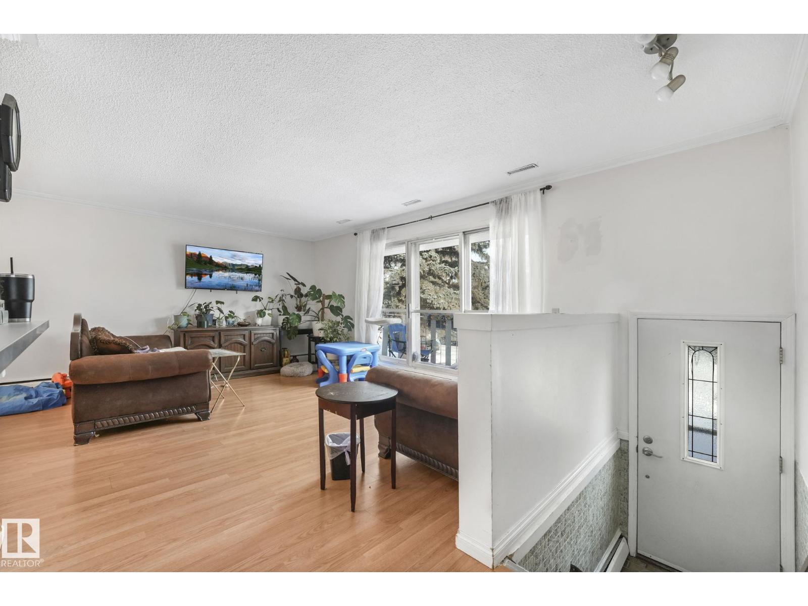 10418-20 147 St Nw Nw, Edmonton, Alberta  T5N 3C5 - Photo 3 - E4476429