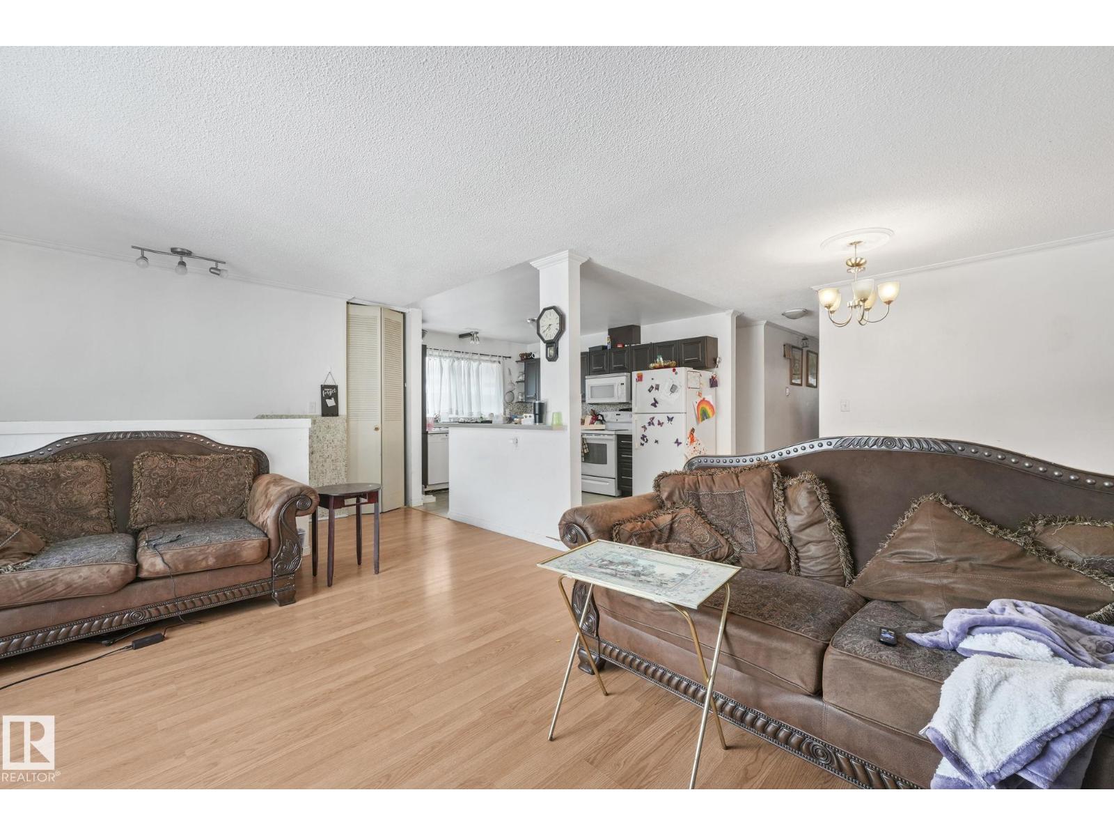 10418-20 147 St Nw Nw, Edmonton, Alberta  T5N 3C5 - Photo 9 - E4476429