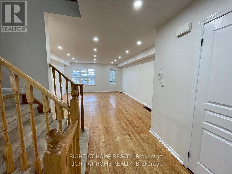 67 Magpie Way, Whitby (Blue Grass Meadows), Ontario  L1N 0K7 - Photo 2 - E12859756