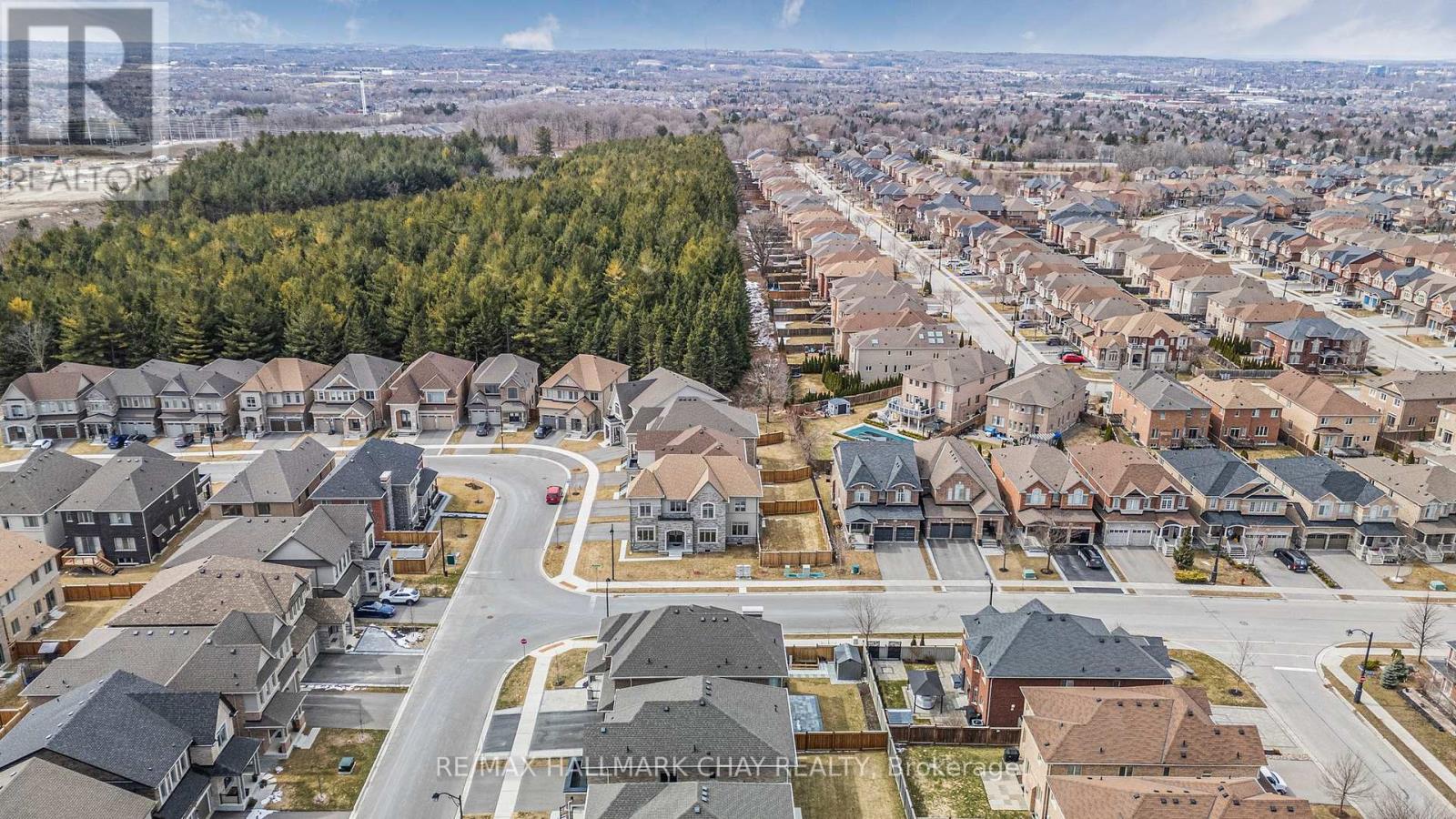 260 Sikura Circle, Aurora, Ontario  L4G 3Y8 - Photo 35 - N12823822