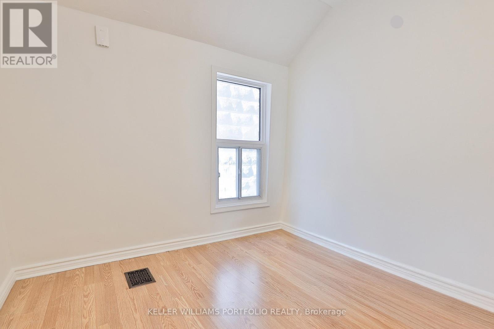 20 Uxbridge Avenue, Toronto (Weston-Pellam Park), Ontario  M6N 2Y2 - Photo 14 - W12859748