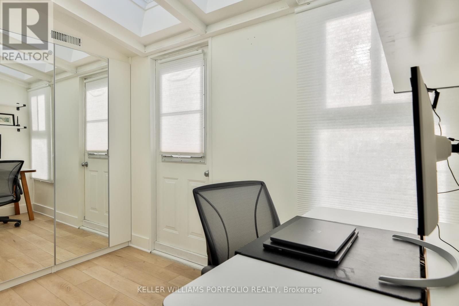 20 Uxbridge Avenue, Toronto (Weston-Pellam Park), Ontario  M6N 2Y2 - Photo 18 - W12859748