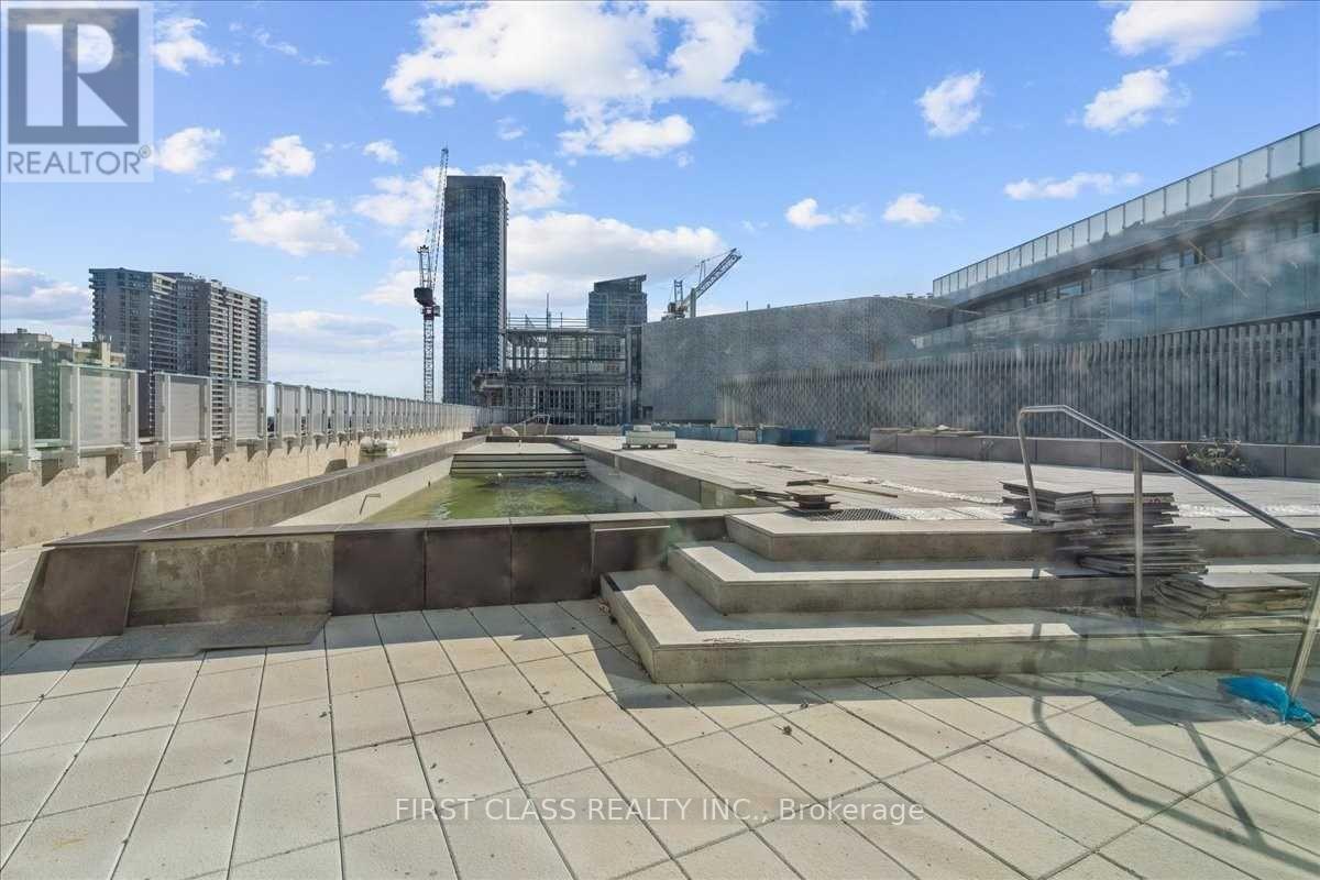 4301 - 3900 Confederation Parkway, Mississauga, Ontario L5B 0M3 - Photo 10 - W12859750