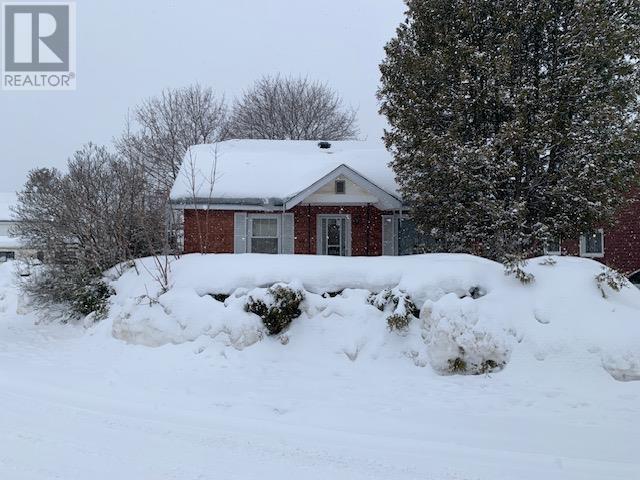 5 Maple Street, Sault Ste. Marie, Ontario  P6B 2H6 - Photo 4 - SM260090