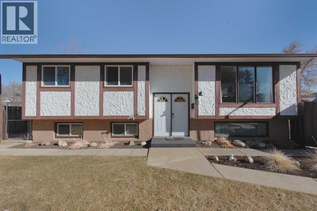 52 Cypress Way Se, Medicine Hat, Alberta  T1B 1G7 - Photo 4 - A2286532