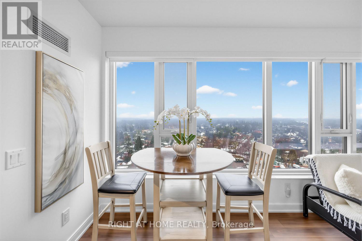 1404 - 30 Samuel Wood Way, Toronto (Islington-City Centre West), Ontario  M9B 0C9 - Photo 10 - W12820740