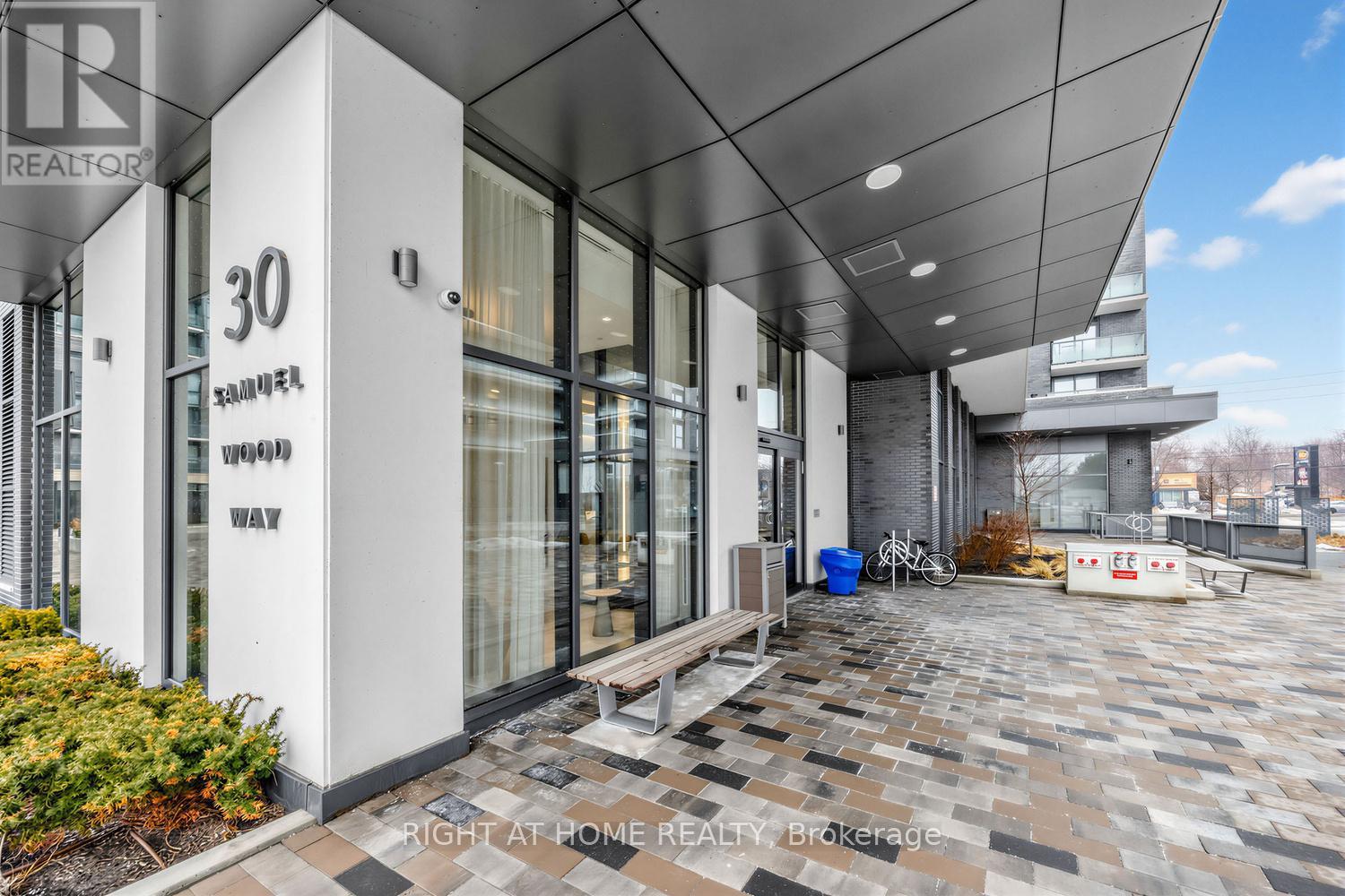 1404 - 30 Samuel Wood Way, Toronto (Islington-City Centre West), Ontario  M9B 0C9 - Photo 42 - W12820740