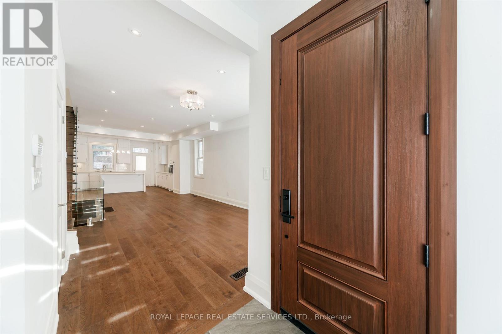 26 Bishop Street, Toronto, Ontario  M5R 1N2 - Photo 4 - C12838180